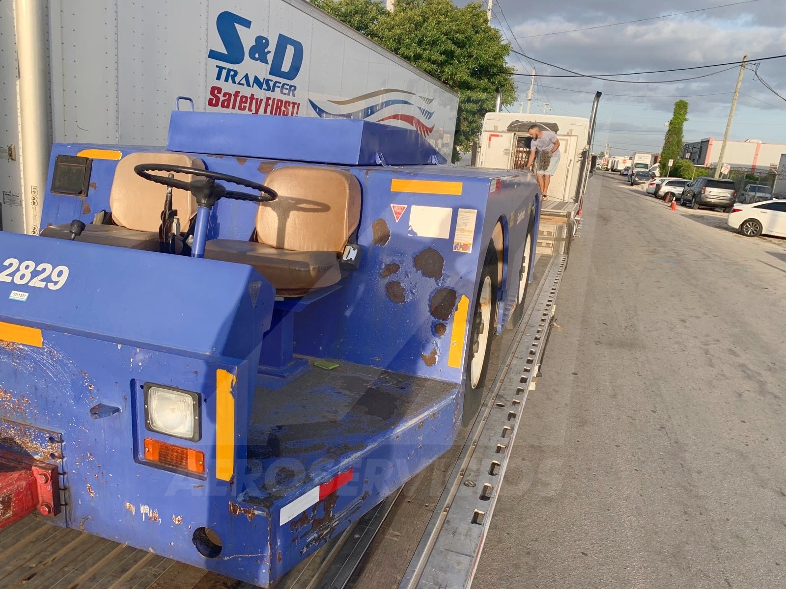 Push Back Tractor FMC B350EL