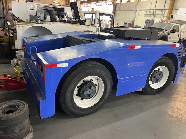 Push Back Tractor FMC B-350