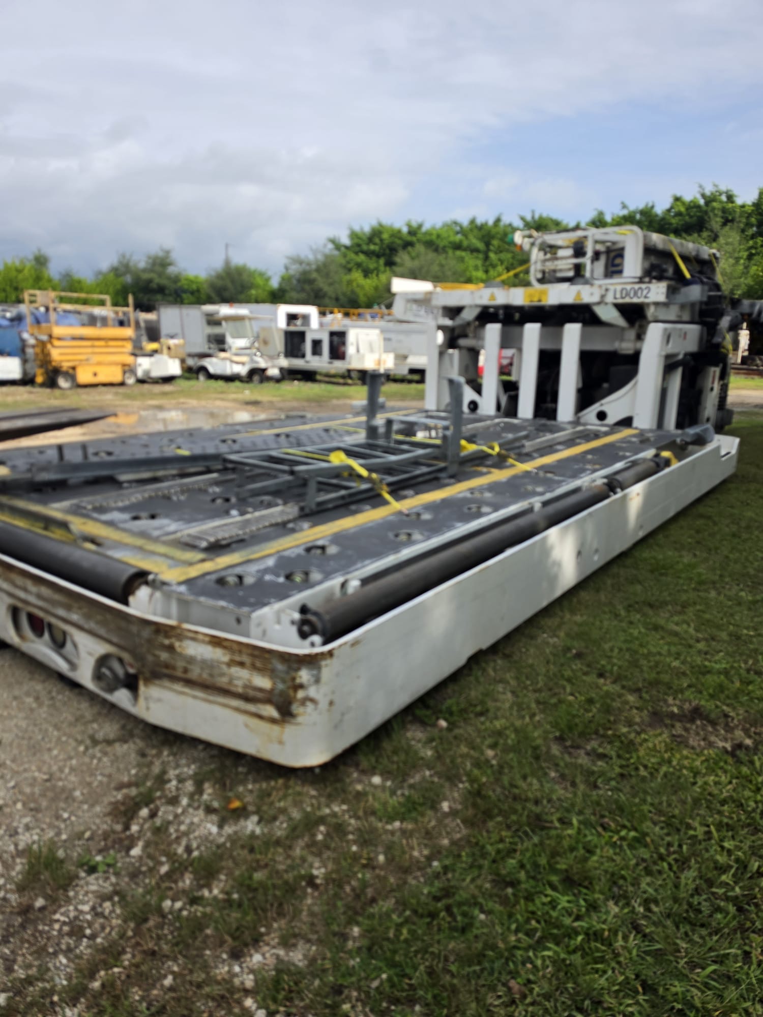 Cargo Loader TLD 838 Wide