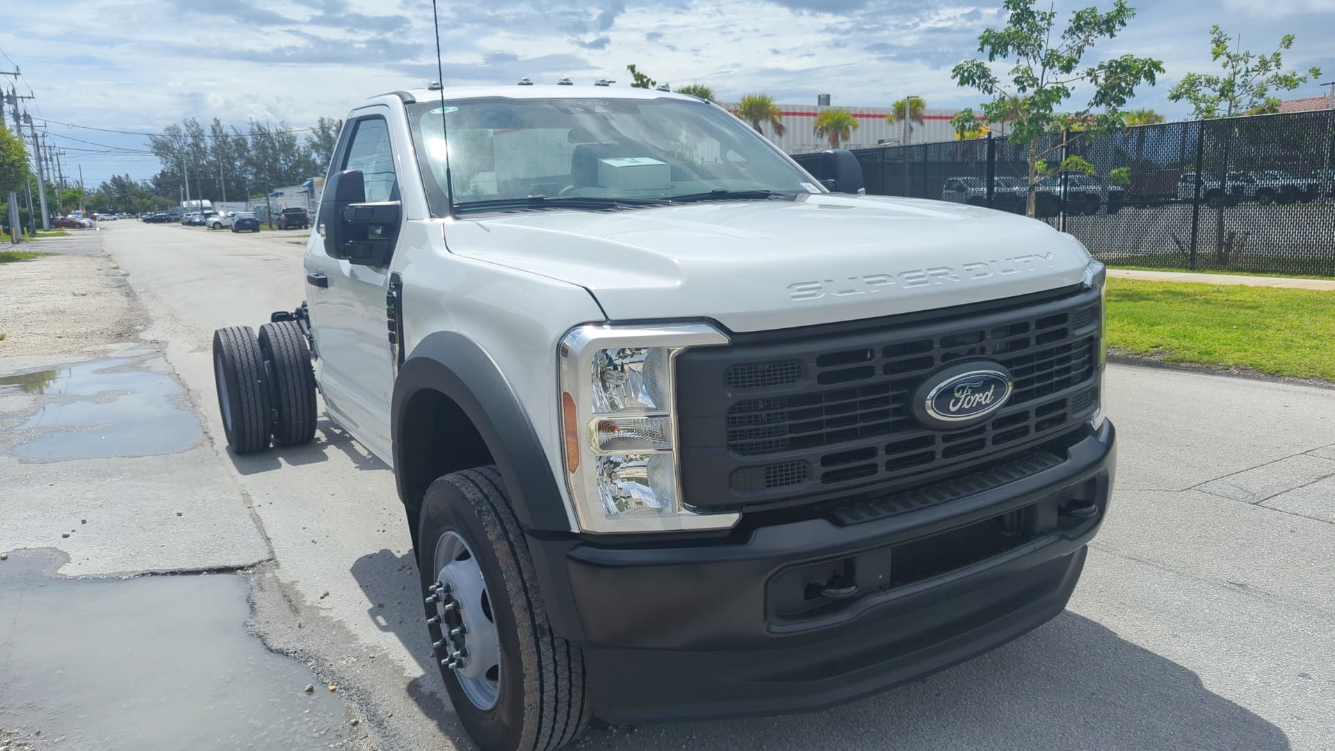 Truck Chassis Ford F-600