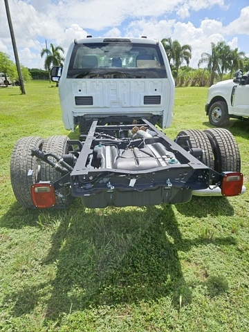 Truck Chassis Ford F-350 XL SD 2024