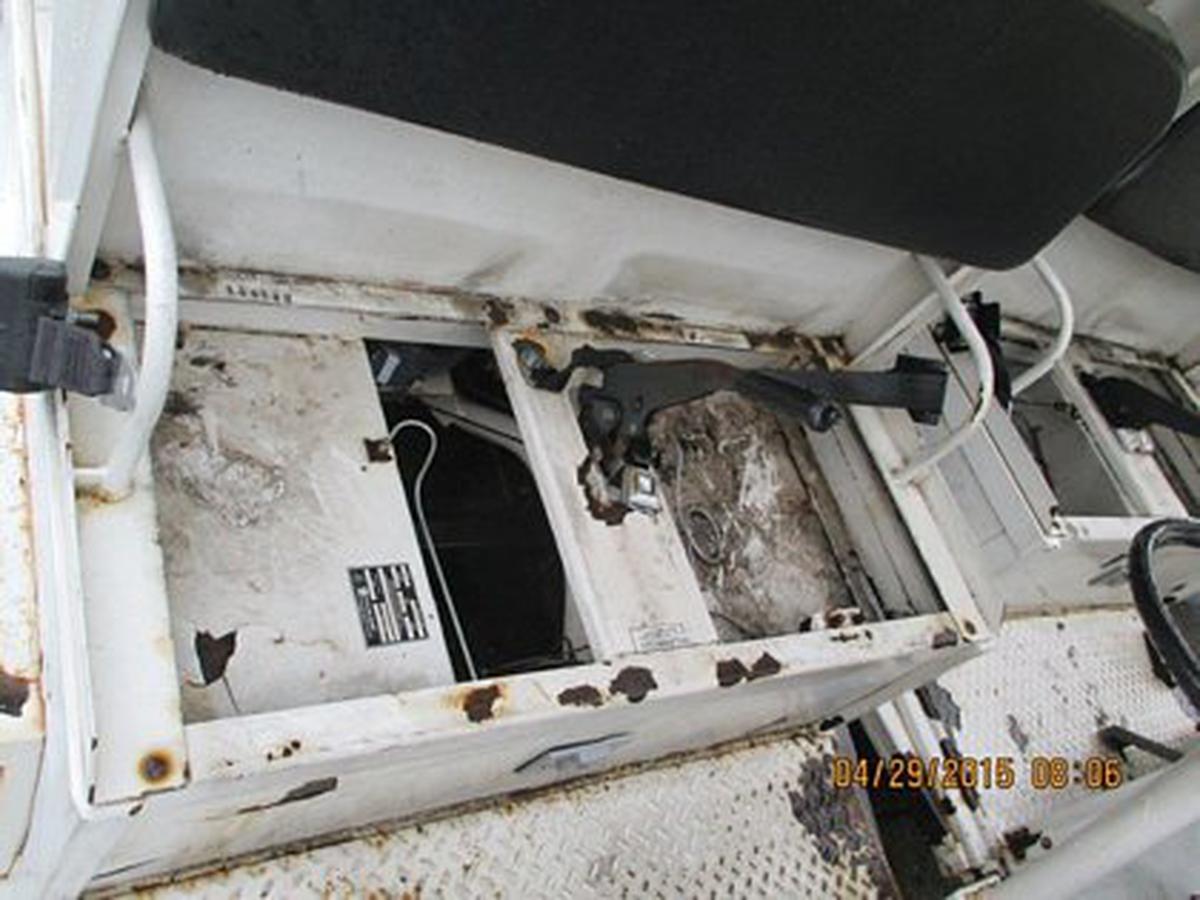 2004 Taylor-Dunn B2-48-TT