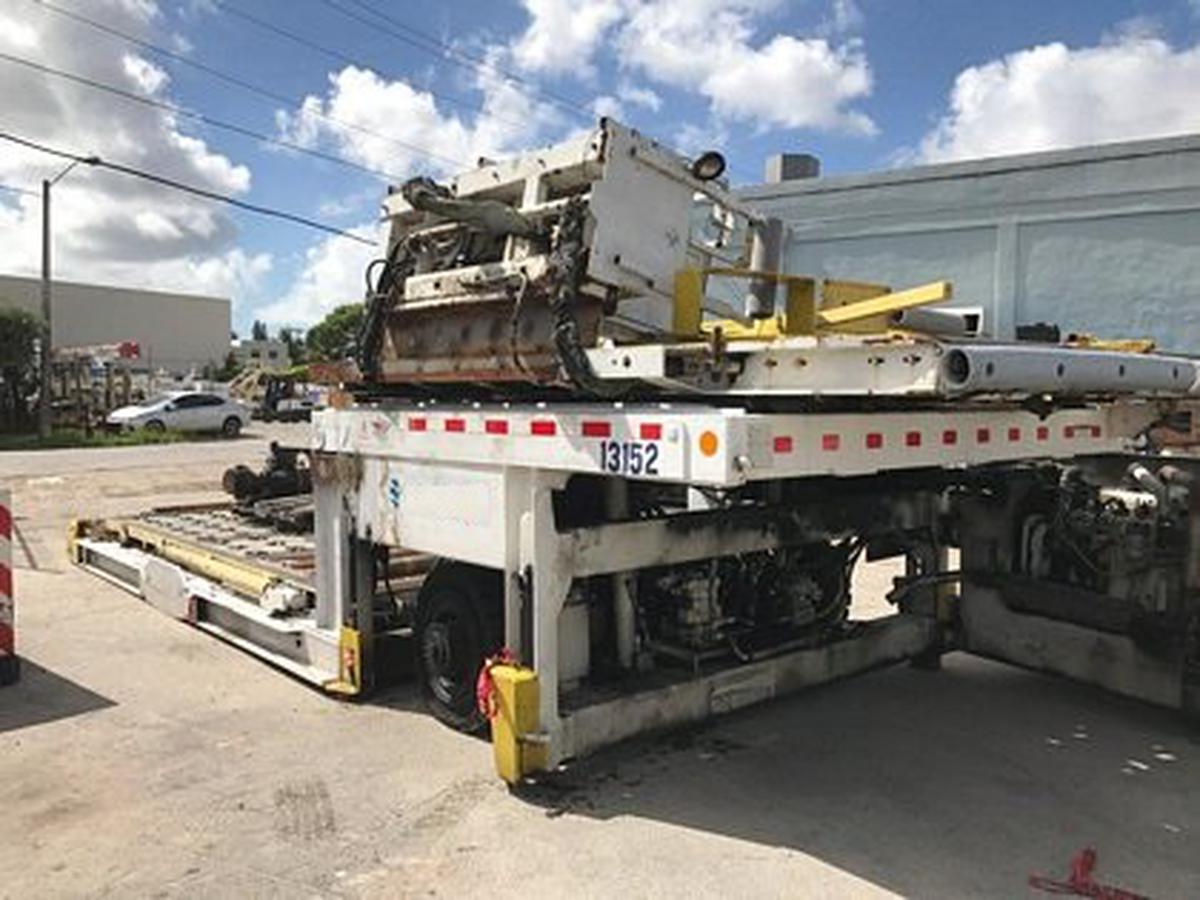 Cargo Loader FMC Commander 15 STD