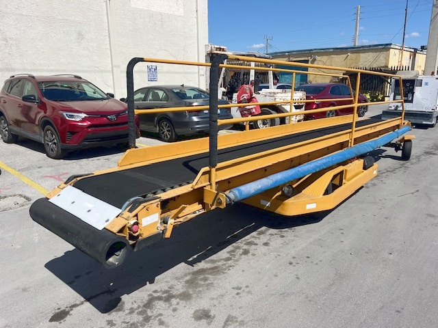 Towable Belt Loader Wasp A01771D-3650