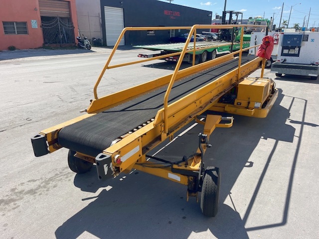 Towable Belt Loader Wasp A01771D-3650