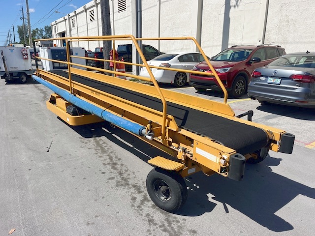 Towable Belt Loader Wasp A01771D-3650