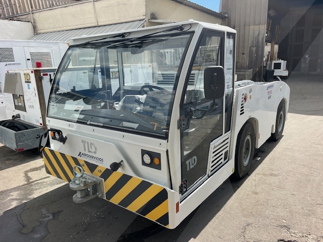 Push Back Tractor TLD TMX-150-15 Tier 4F