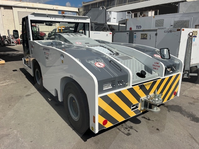 Push Back Tractor TLD TMX-150-15 Tier 4F