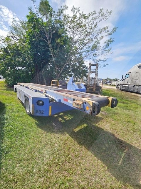 Belt Loader Tug 660E