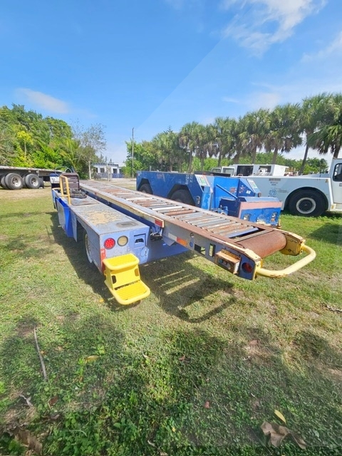 Belt Loader Tug 660E