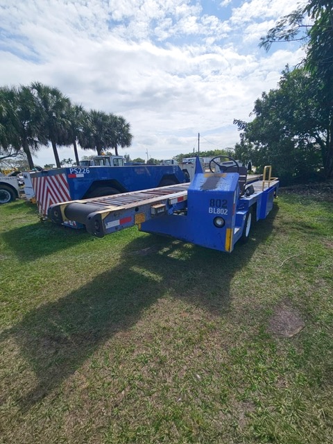 Belt Loader Tug 660E