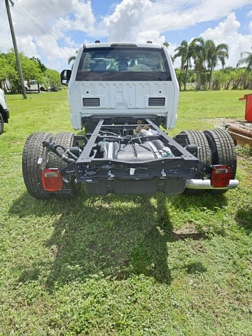 Truck Chassis Ford F-350 XL SD 2024