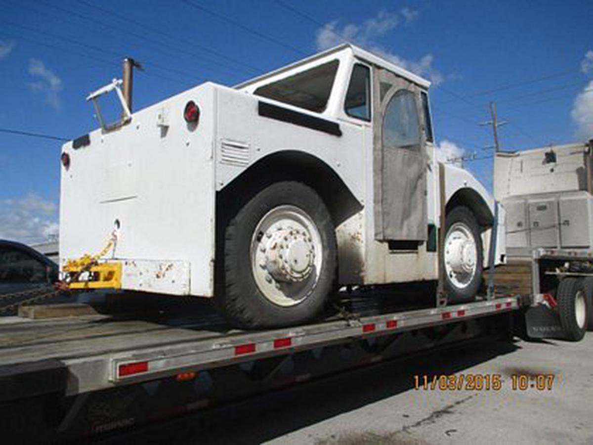 Push Back Tractor Hough-Paymover T-225 SL