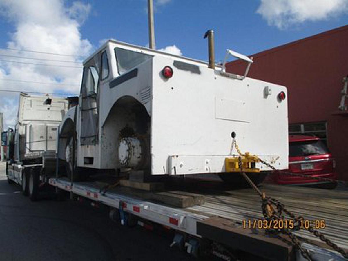 Push Back Tractor Hough-Paymover T-225 SL