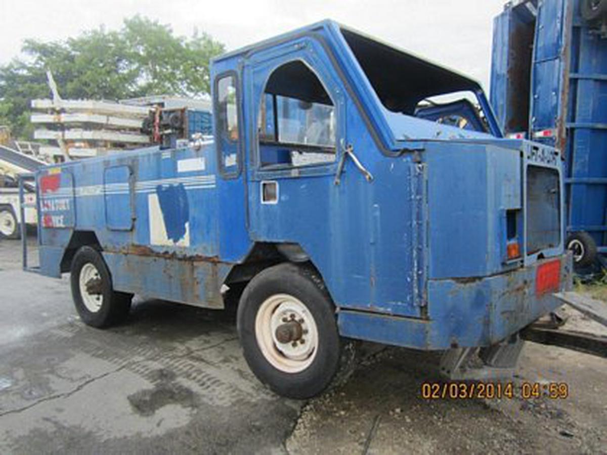 1998 Lift-A-Loft APV- LAV