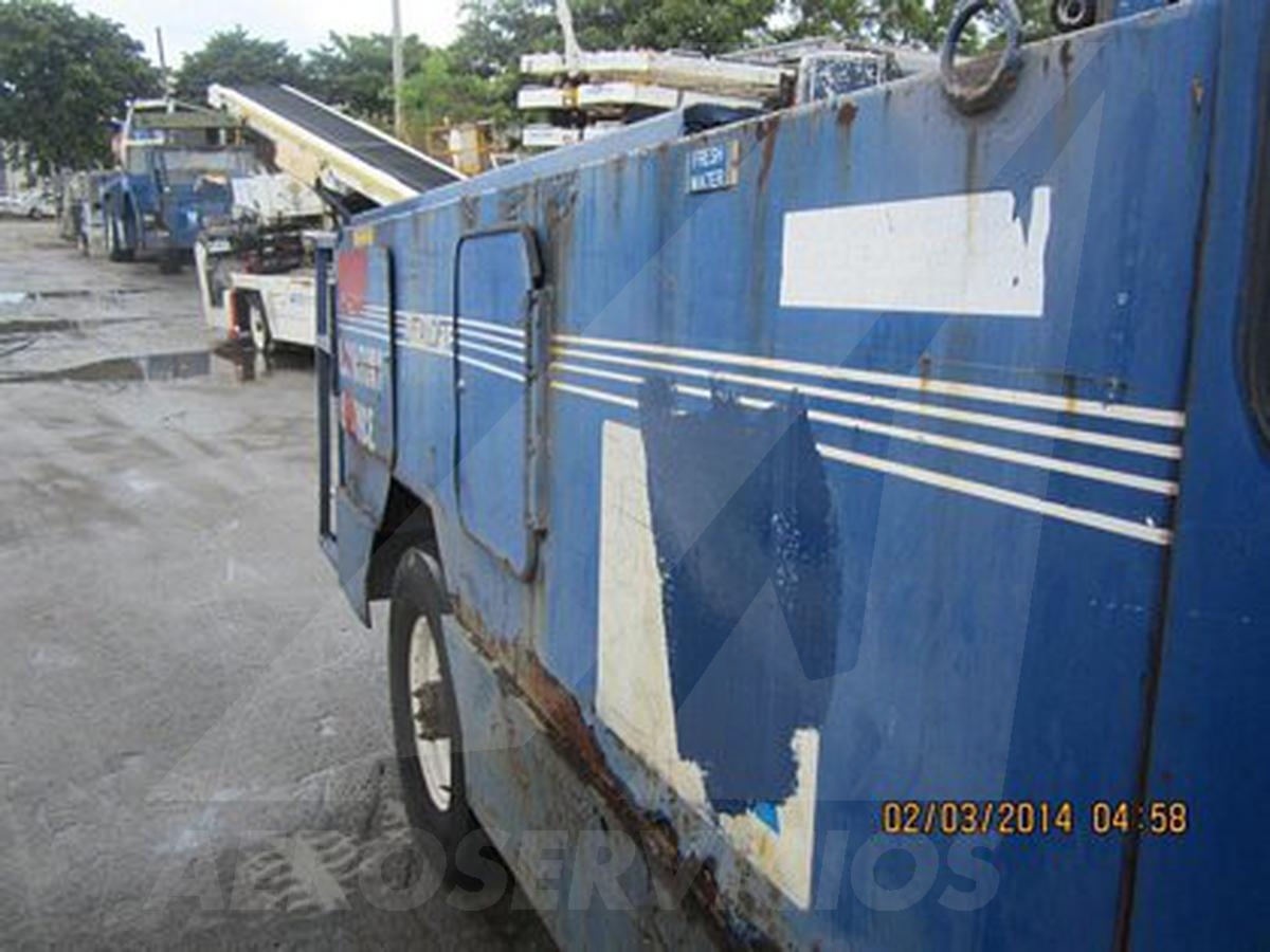 1998 Lift-A-Loft APV- LAV