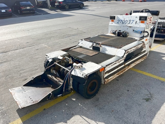 Towbarless Push Back Tractor Lektro AP8750C