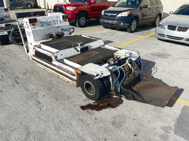 Towbarless Push Back Tractor Lektro AP8750C