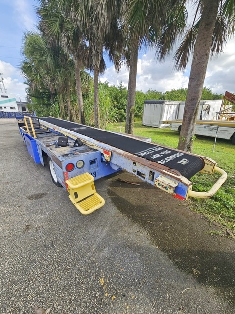 Belt Loader Tug 660E