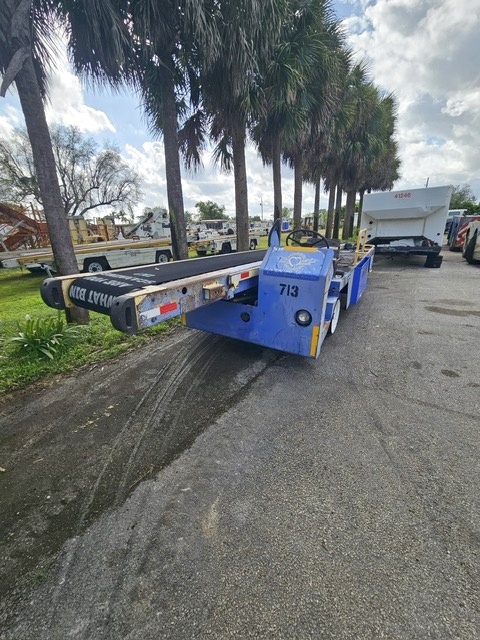 Belt Loader Tug 660E