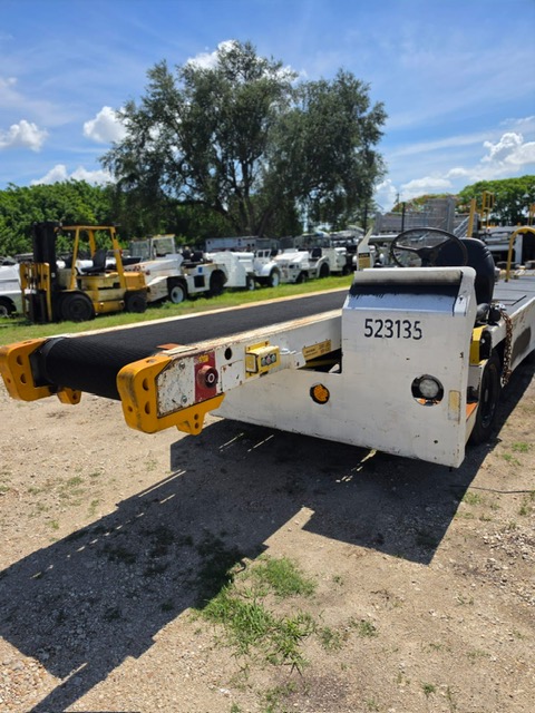 Belt Loader Tug 660