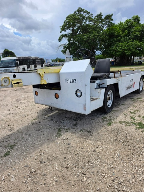 Belt Loader Tug 660
