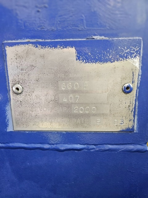 Belt Loader Tug 660E