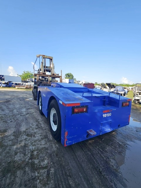 Push Back Tractor FMC B350E