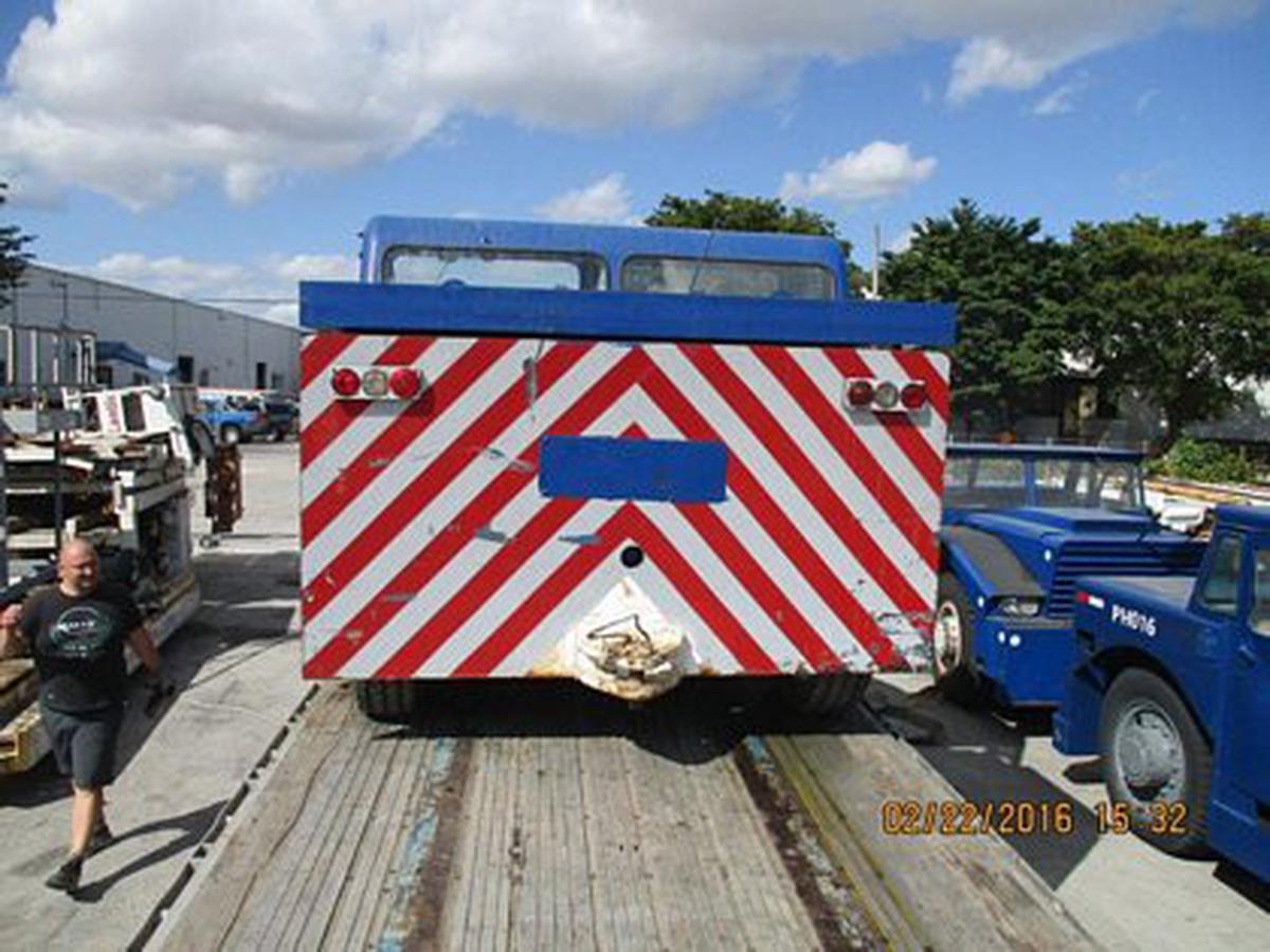 Push Back Tractor Hough-Paymover T-300