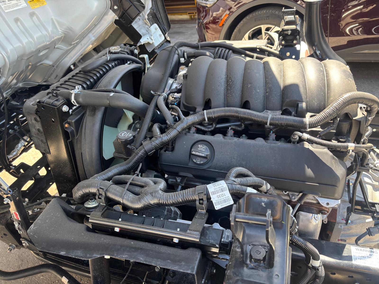 Truck Chassis Isuzu NPR - Gasoline