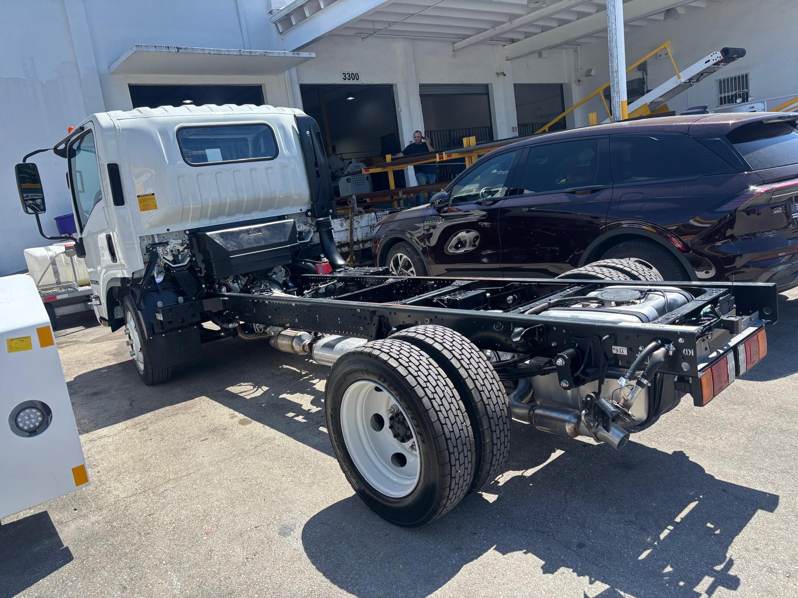 Truck Chassis Isuzu NPR - Gasoline