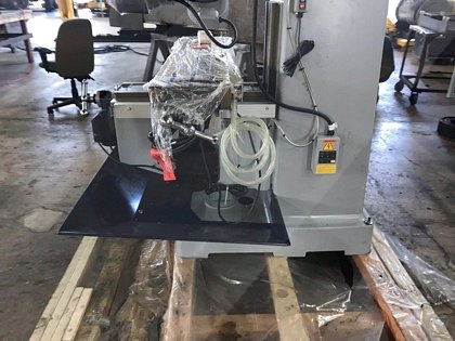 1050 Knee Mill Machine