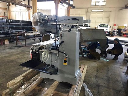 1050 Knee Mill Machine