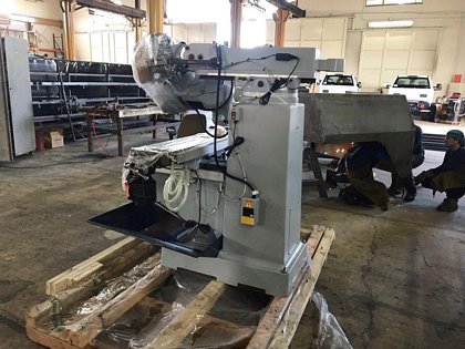 1050 Knee Mill Machine