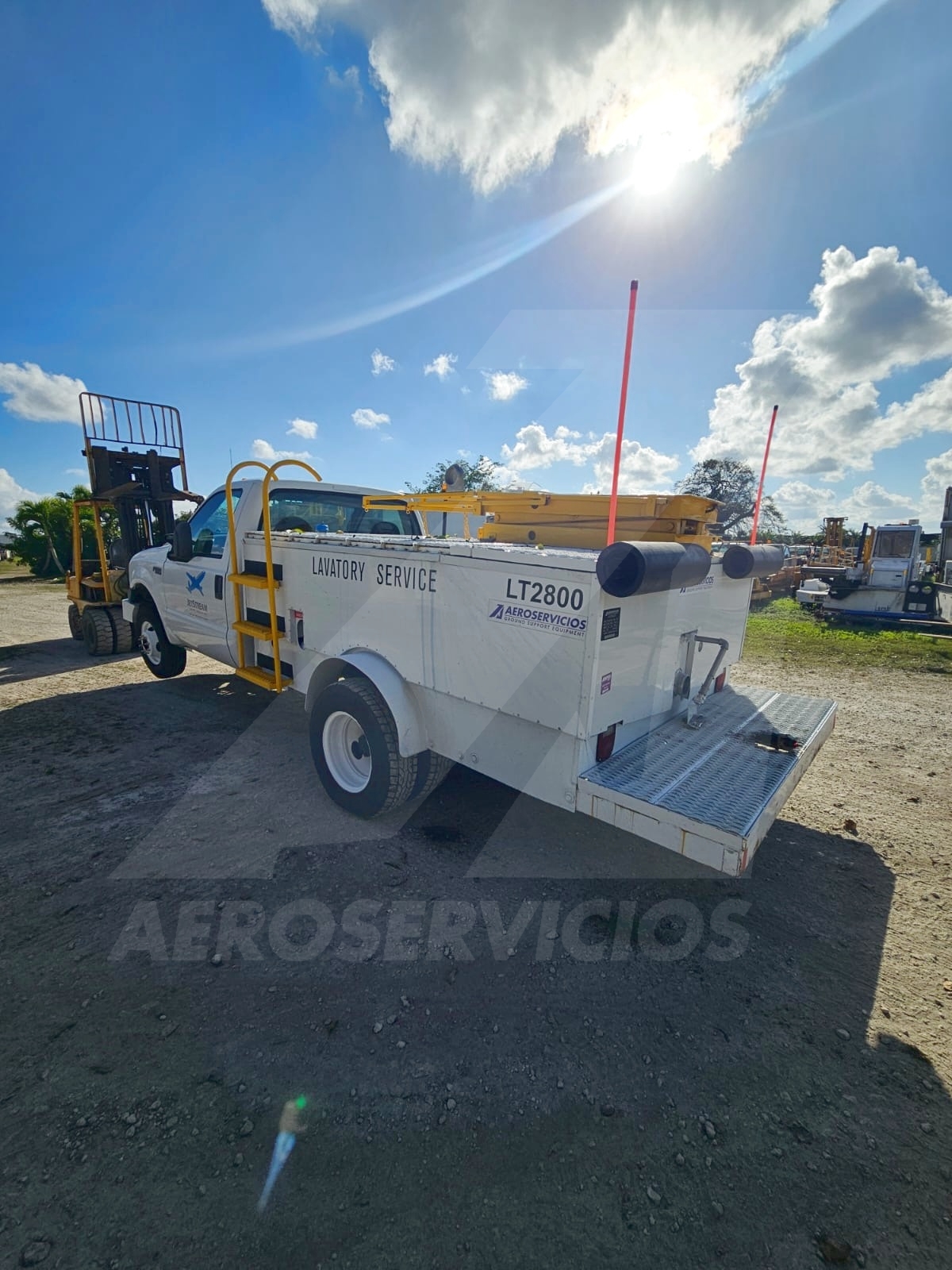Lavatory Truck Ford/Wollard F-350/TLS-770