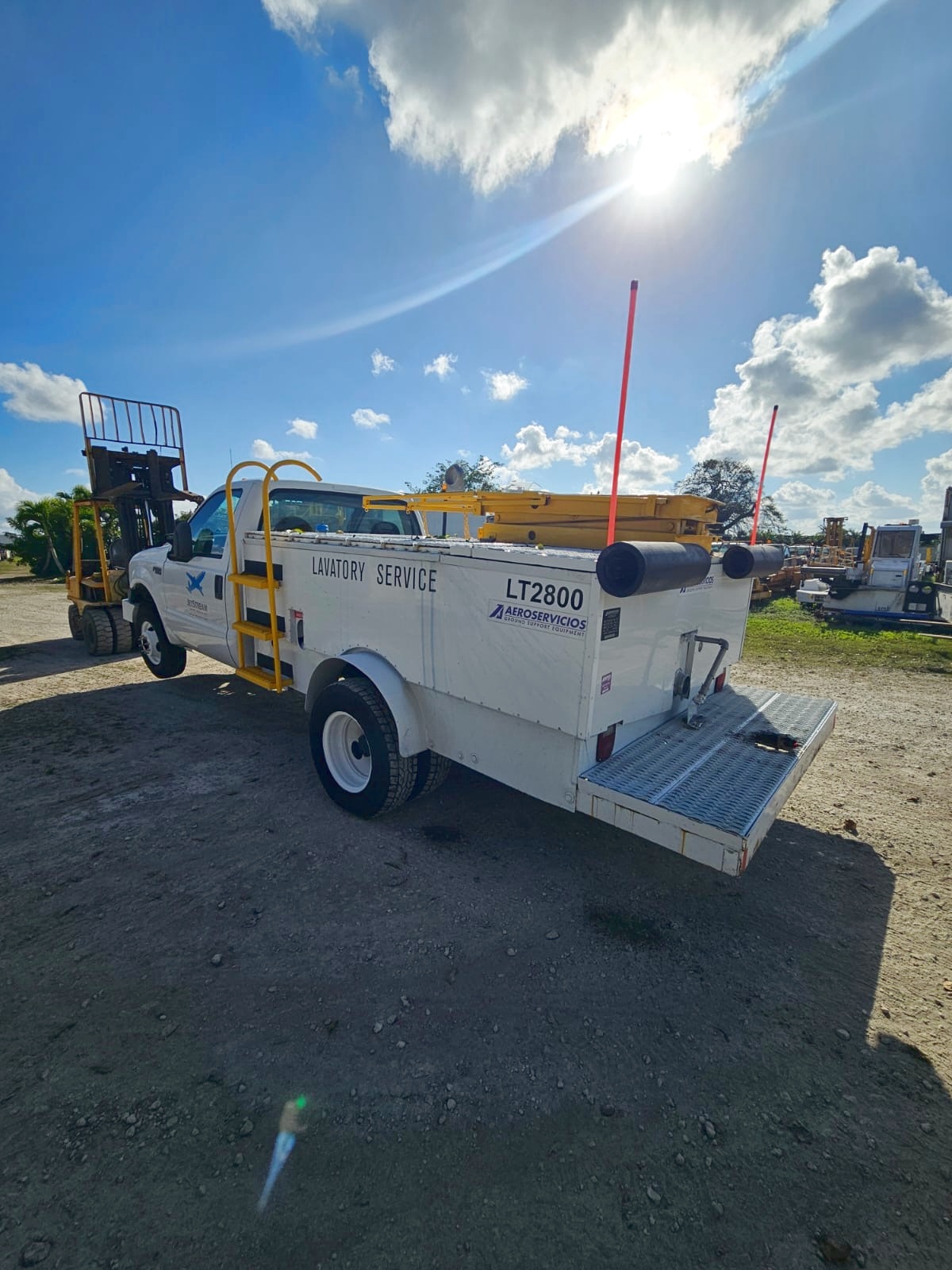 Lavatory Truck Ford/Wollard F-350/TLS-770