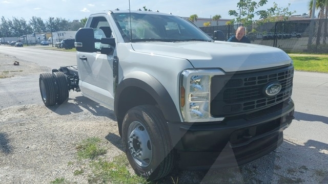 Truck Chassis Ford F-600