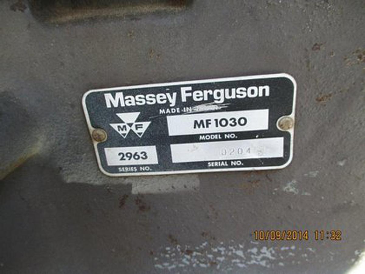 Baggage Tractor Massey Ferguson MF-1030