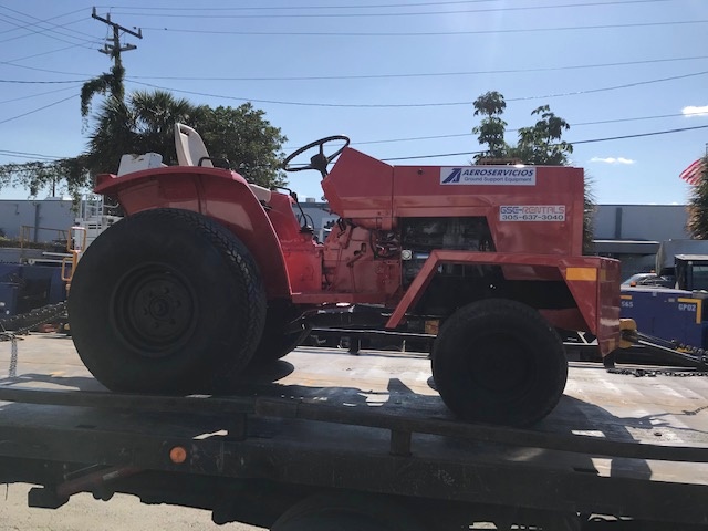 Baggage Tractor Massey Ferguson MF-1030