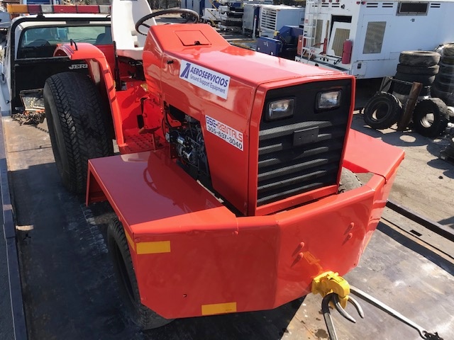 Baggage Tractor Massey Ferguson MF-1030