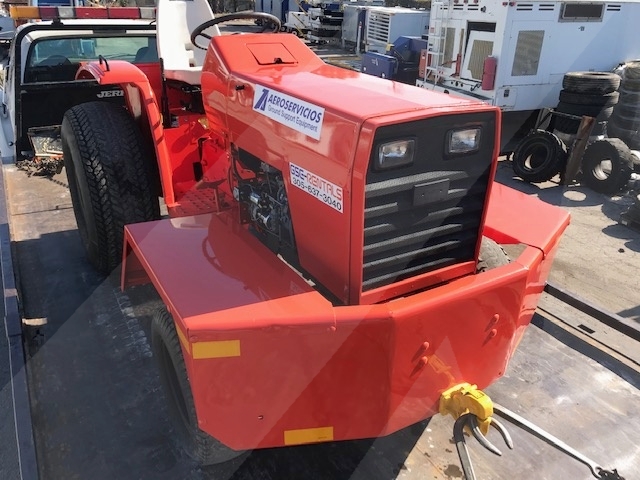 Baggage Tractor Massey Ferguson MF-1030