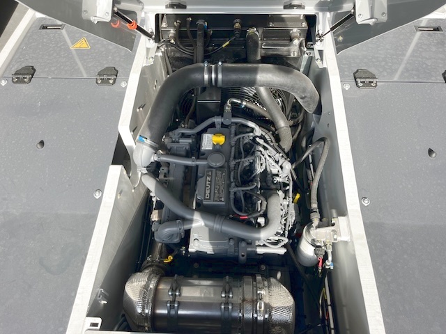 Push Back Tractor TLD TMX-150-9 Tier 4F