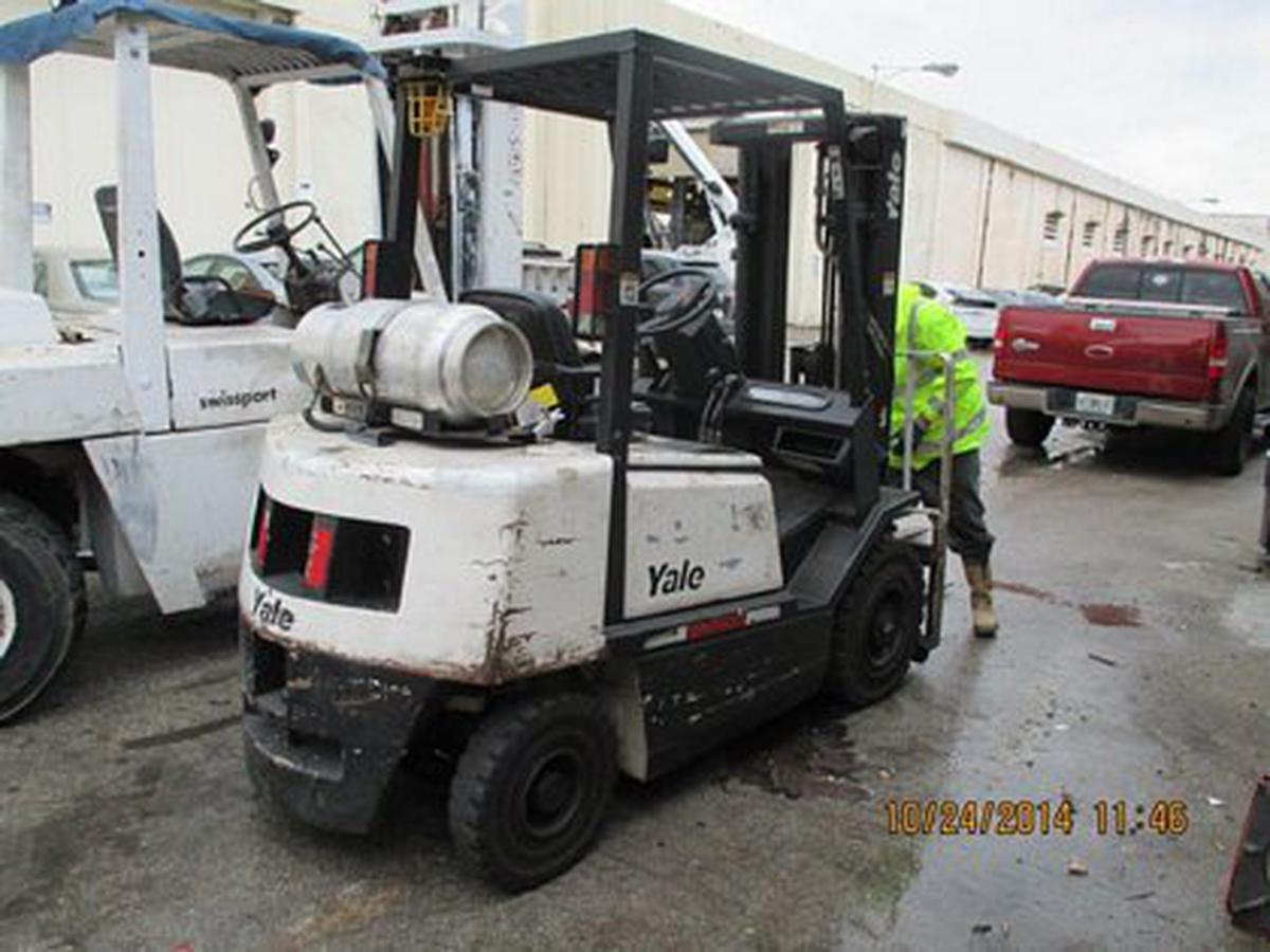 1998 Yale GLP050