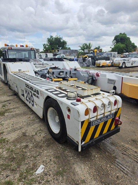 Towbarless Push Back Tractor Douglas TBL280MK6