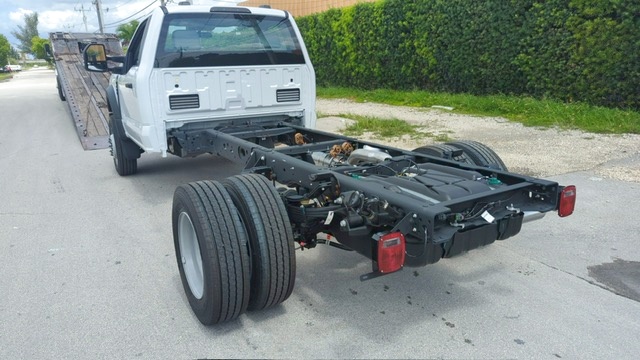 Truck Chassis Ford F-600