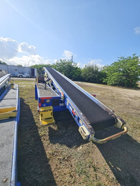 Belt Loader Tug 660E