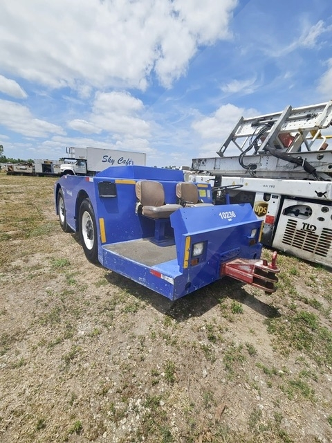 Push Back Tractor FMC B350E