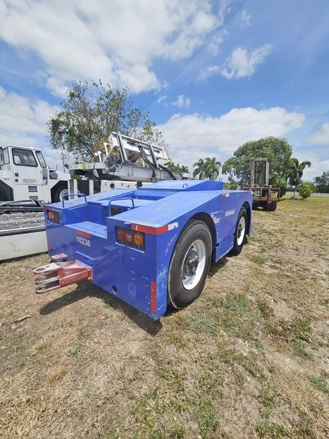 Push Back Tractor FMC B350E