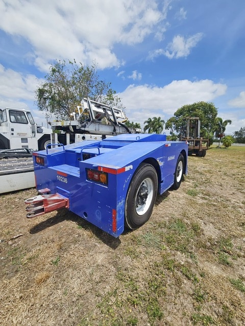 Push Back Tractor FMC B350E