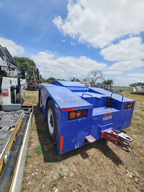 Push Back Tractor FMC B350E